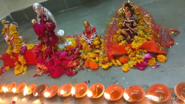 Medical students did 108 lamps puja with Shirdi Sai and Ganesha idols